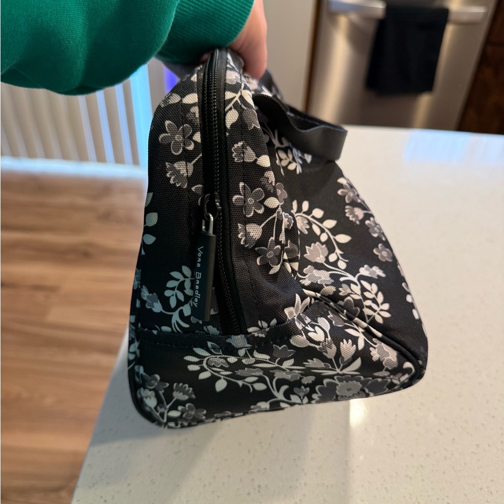 Vera Bradley Lunch Cooler Tote - Picture 5 of 6